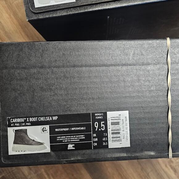 Sorel Women CARIBOU X Chelsea Waterproof Boot Size 9.5 Jet/Pixel 2048441 NWT - Picture 8 of 8